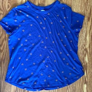 Old Navy Pretzel shirt size XL